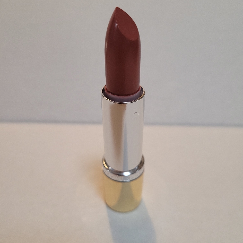 ELIZABETH ARDEN NUDE LIPSTICK